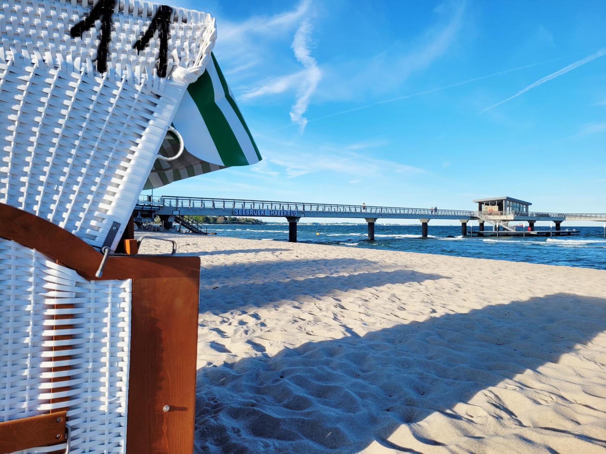Strandnahe & Hochwertige Ferienunterkunft, Mit Gartenzugang, Parkplatz Und Fahrradunterstellplatz Шарбойц Екстер'єр фото